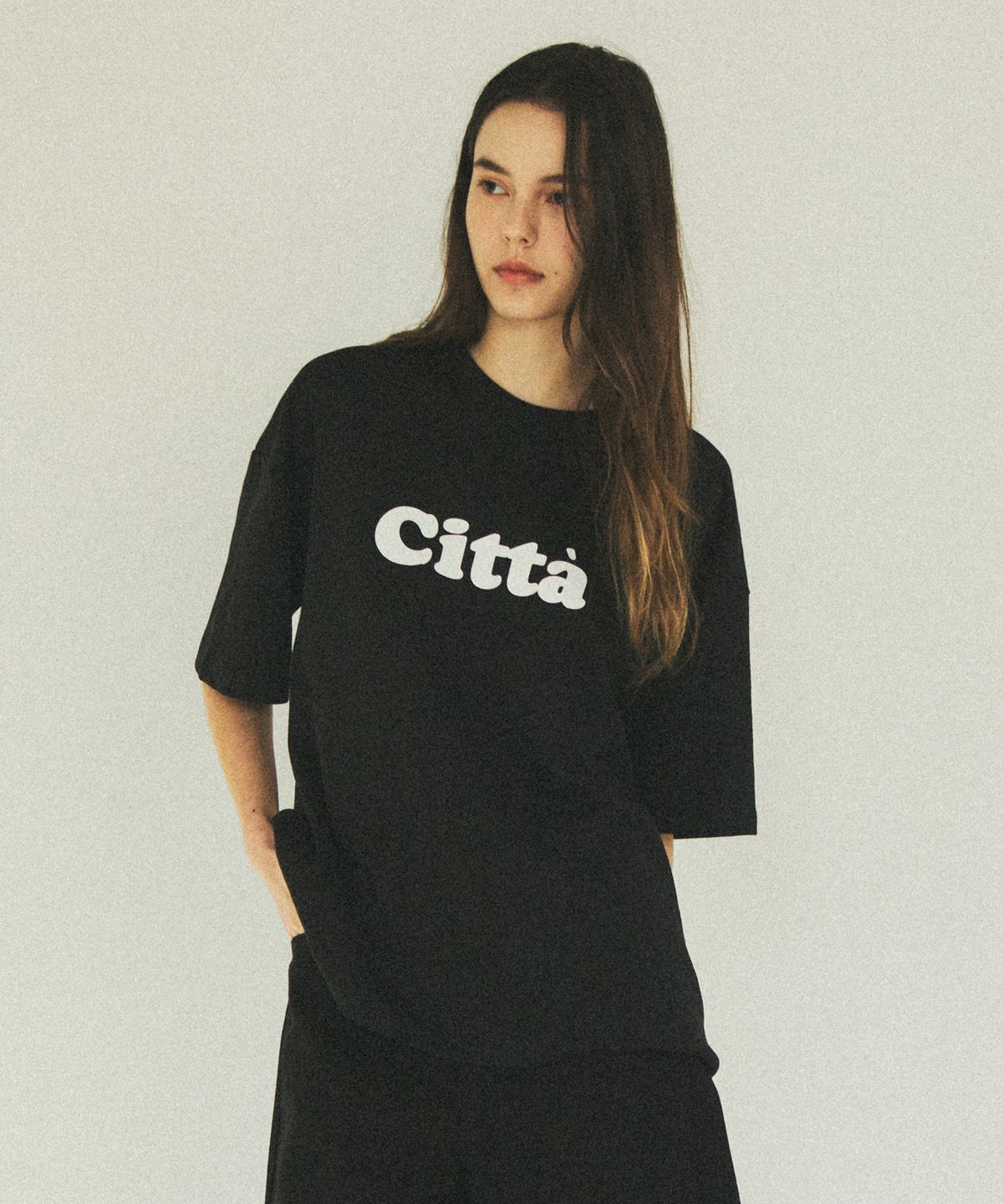씨타(CITTA) 시그니처 로고 오버핏 루즈 티셔츠_CTT312(블랙)