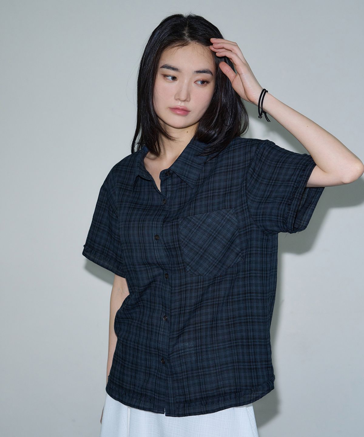 시스에이(SIS A) 레이어드 컷아웃 체크 하프 셔츠 [navy]
