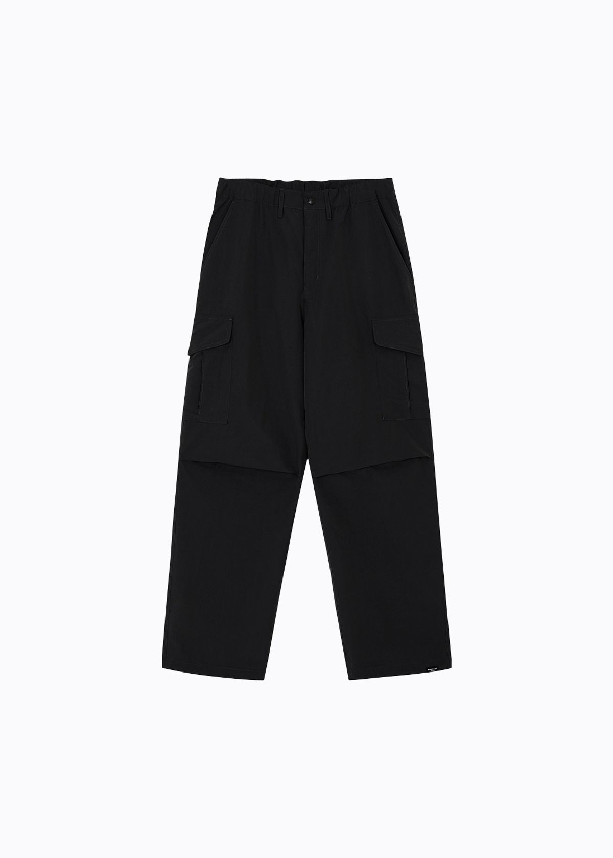 라임라잇 어패럴(LIMELIGHT APPAREL) 어패럴 와이드 핏 나일론 카고 팬츠 (블랙)