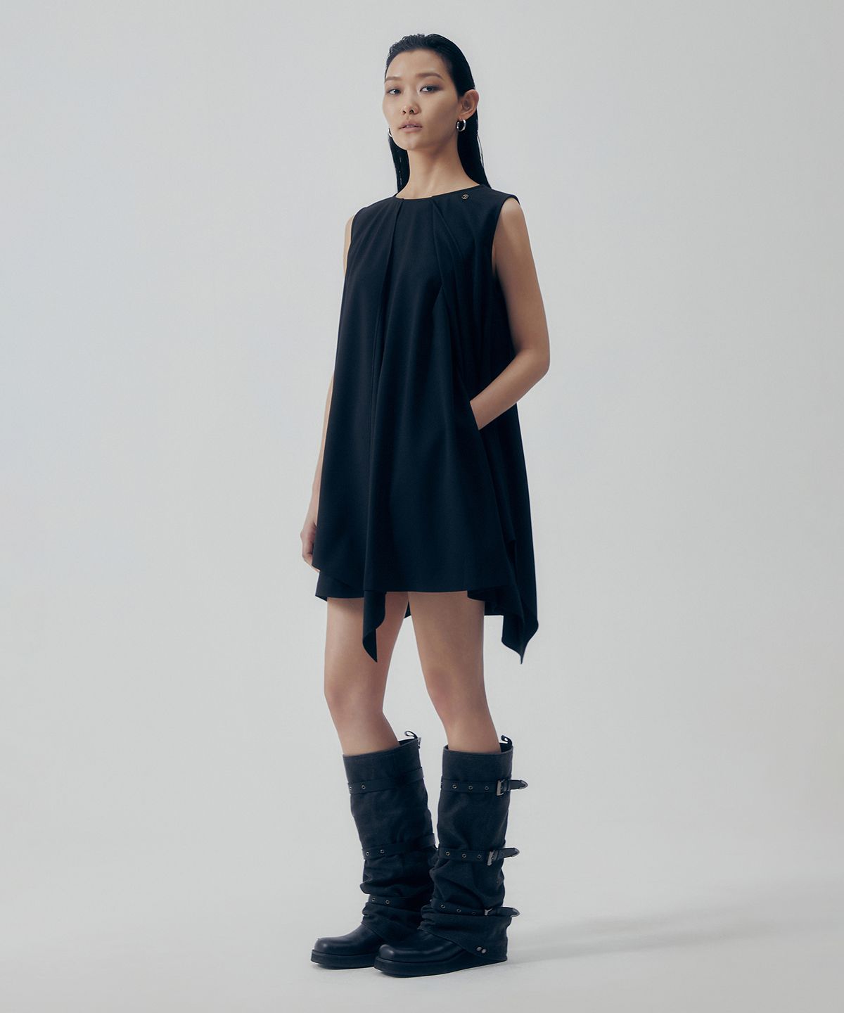 트리밍버드(TREEMINGBIRD) Soa Double Layered One-piece [ Black ]