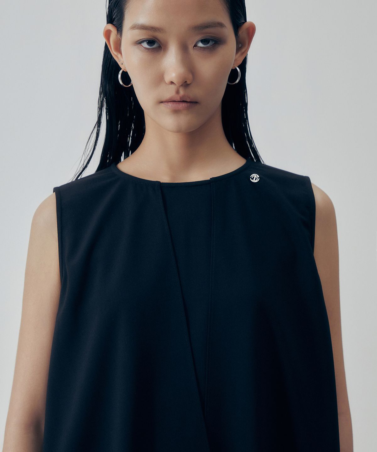 트리밍버드(TREEMINGBIRD) Soa Double Layered One-piece [ Black ]