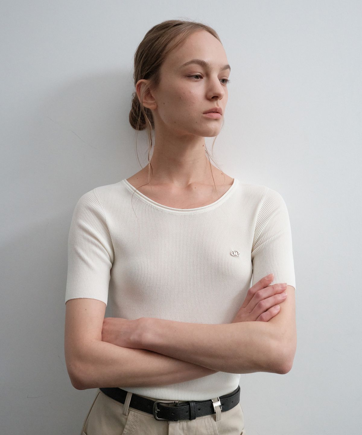 논앤논(NON AND NON) HALF SLEEVE SLIM KNIT TOP_NHKN5236