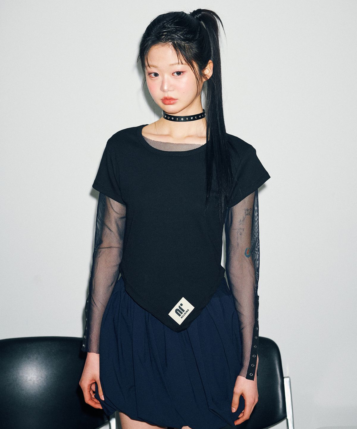 닐링(NILLRING) T11.00 Unbalanced Short-sleeved T-shirt_Black