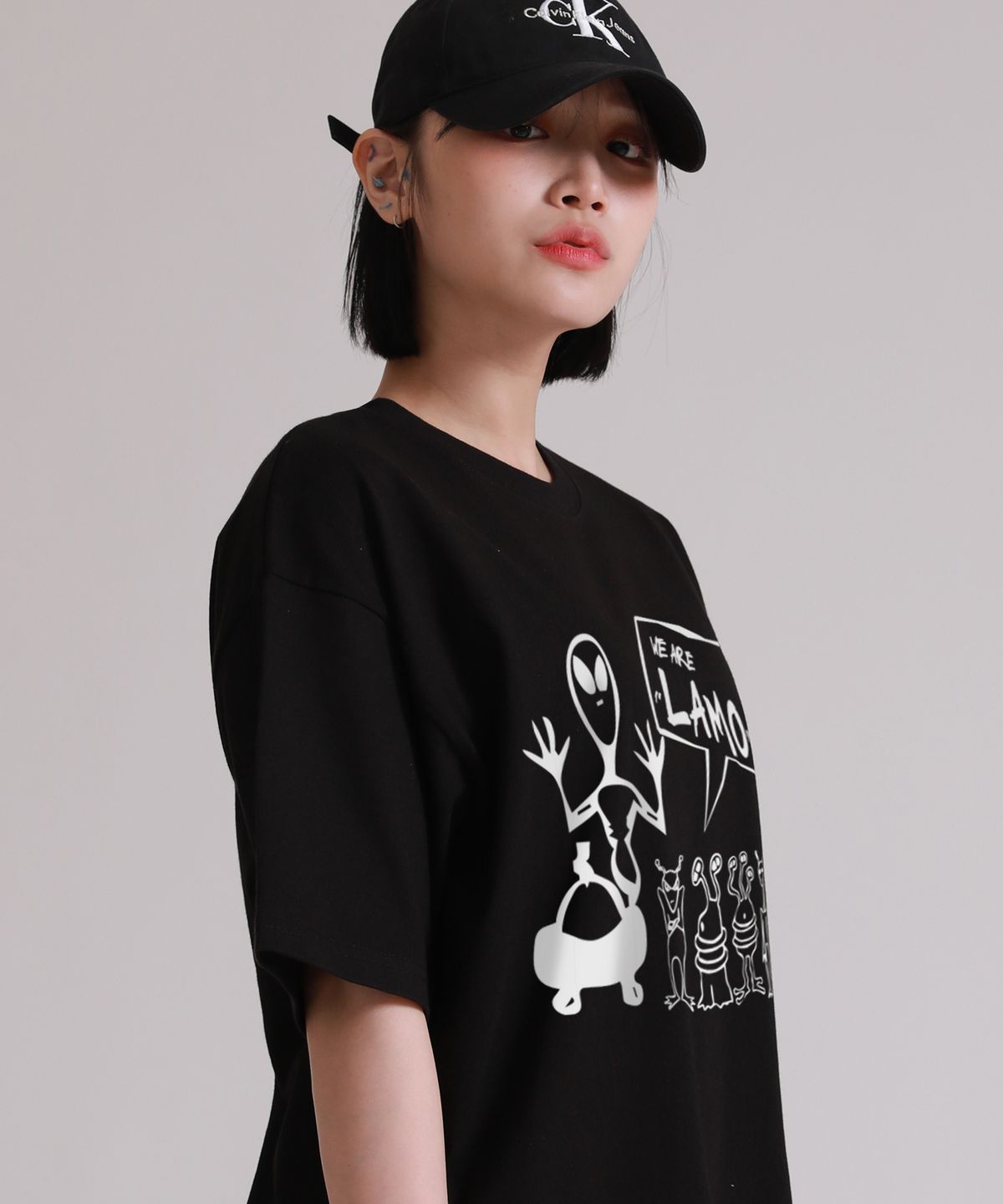 라이크더모스트(LIKE THE MOST) 위아라모 오버핏 반팔 티셔츠 2colors
