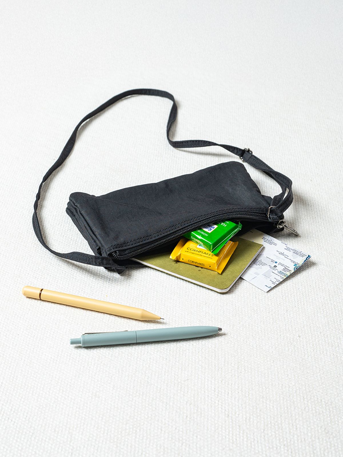 아이띵소(ITHINKSO) TRIO POUCH X BAG BREEZE 트리오 파우치 X 백 브리즈