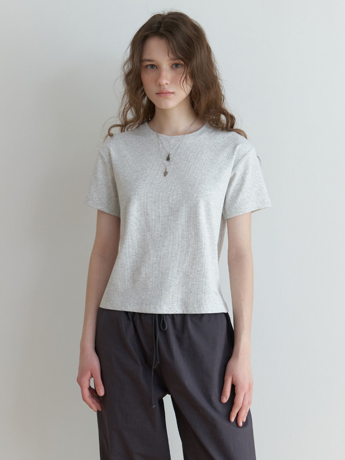 더미튼(THEMITTEN) Foyer half t-shirt (melange gray)