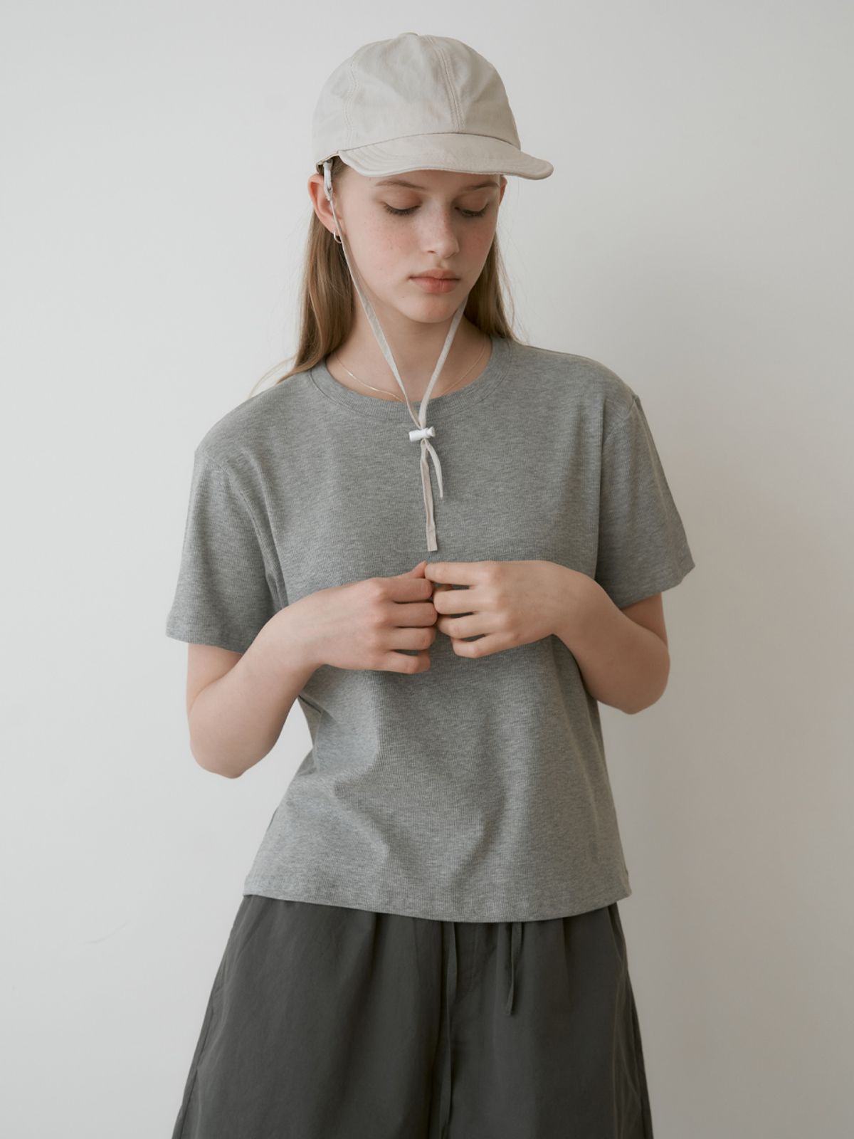더미튼(THEMITTEN) Foyer half t-shirt (gray)