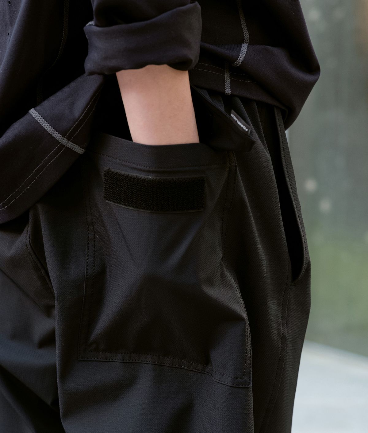 폼리쉬(FORMLICH) DUTY TRACK PANTS / BLACK