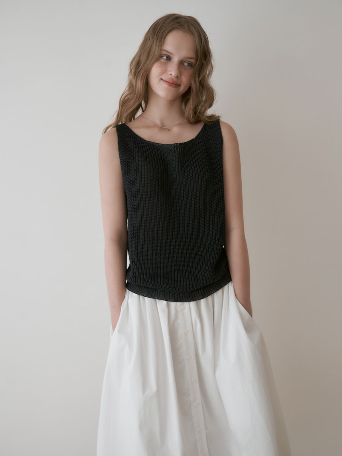 더미튼(THEMITTEN) Sniff knit sleeveless (navy)