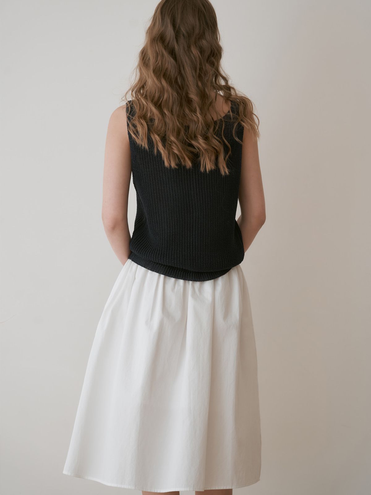 더미튼(THEMITTEN) Sniff knit sleeveless (navy)