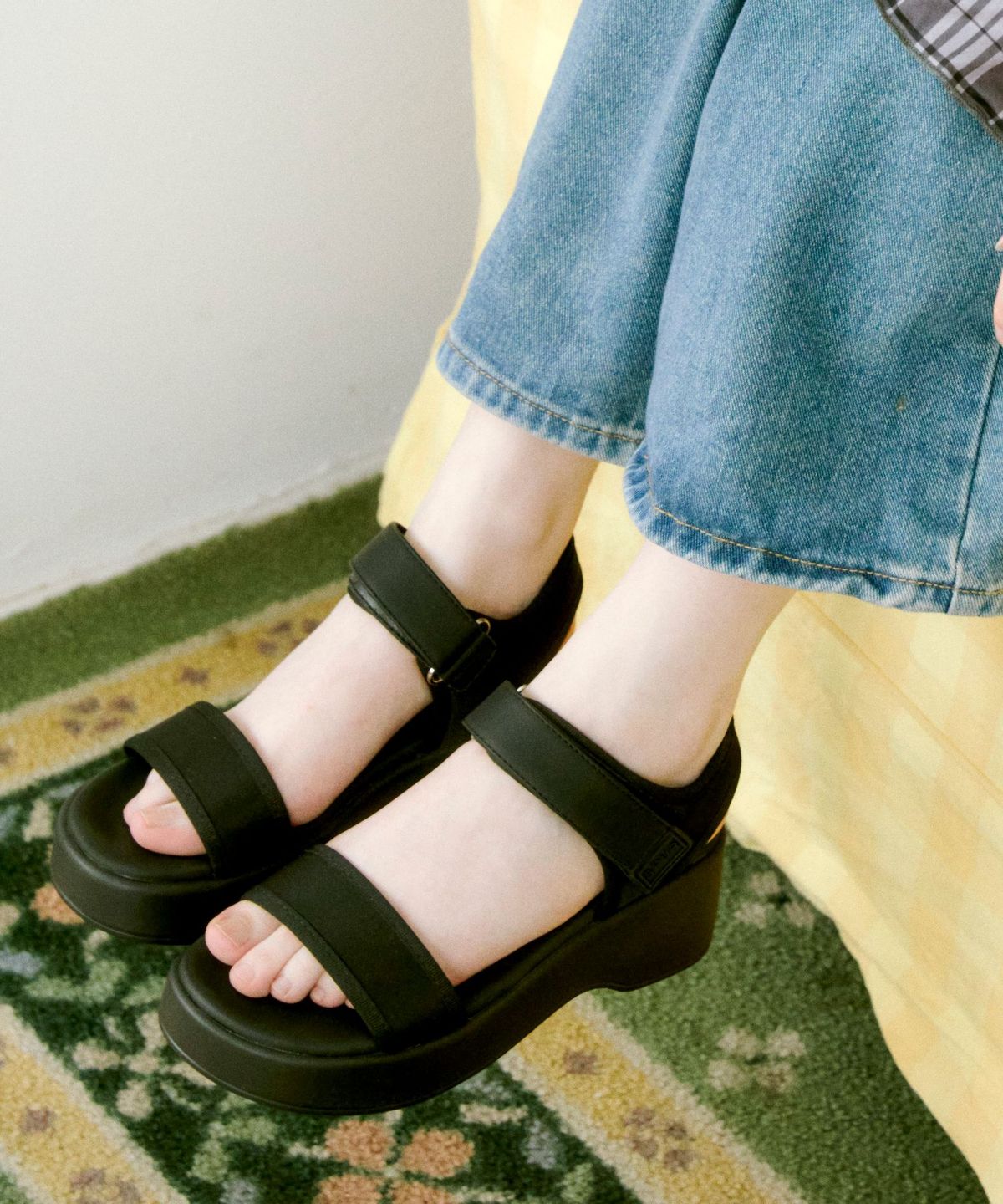 스퍼(SPUR) Nell Neoprene 플랫폼 샌들 5.5cm -VS7069