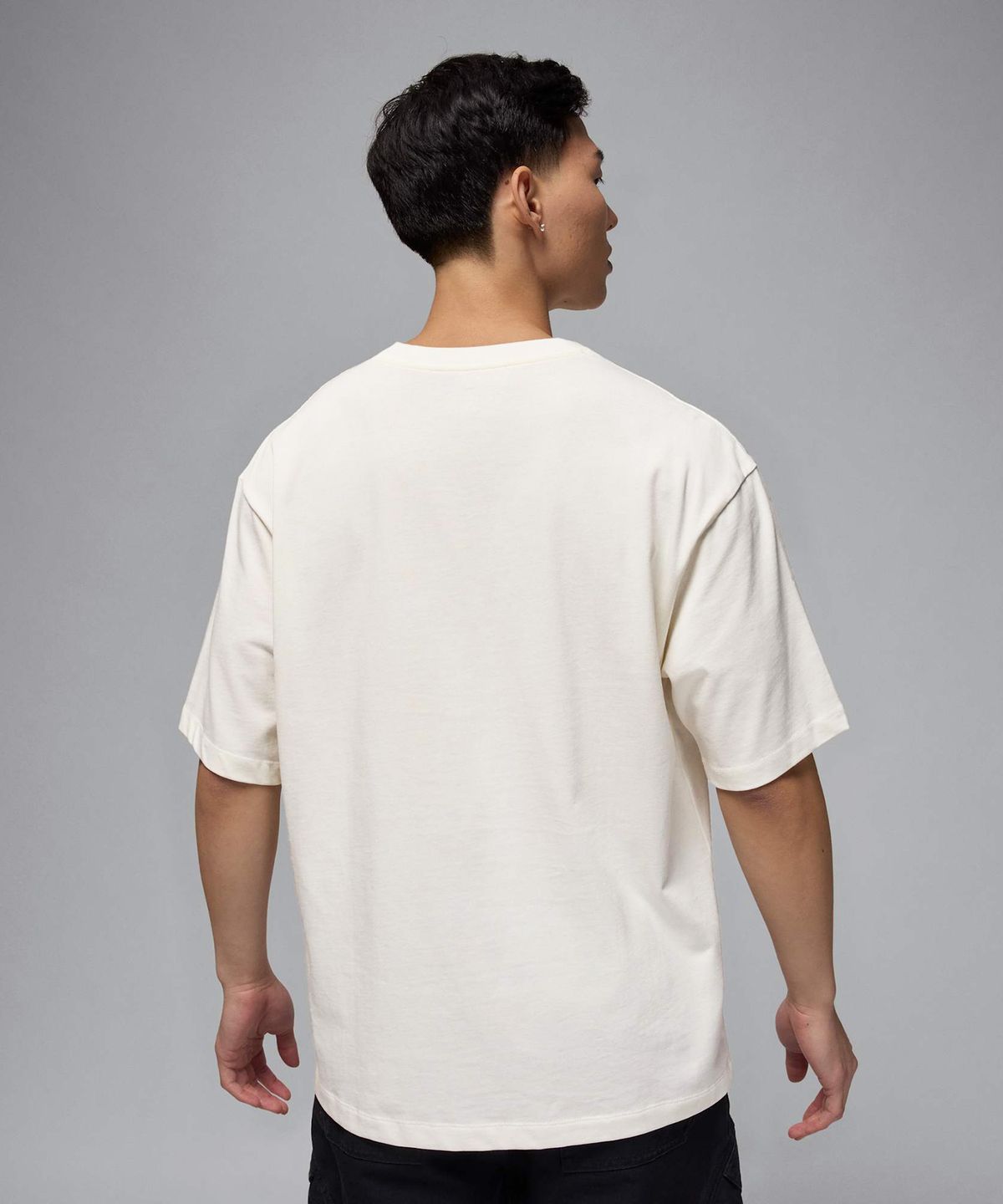 나이키(NIKE) 조던 플라이트 에센셜 오버사이즈 티셔츠 M - 세일 / IB7345-133