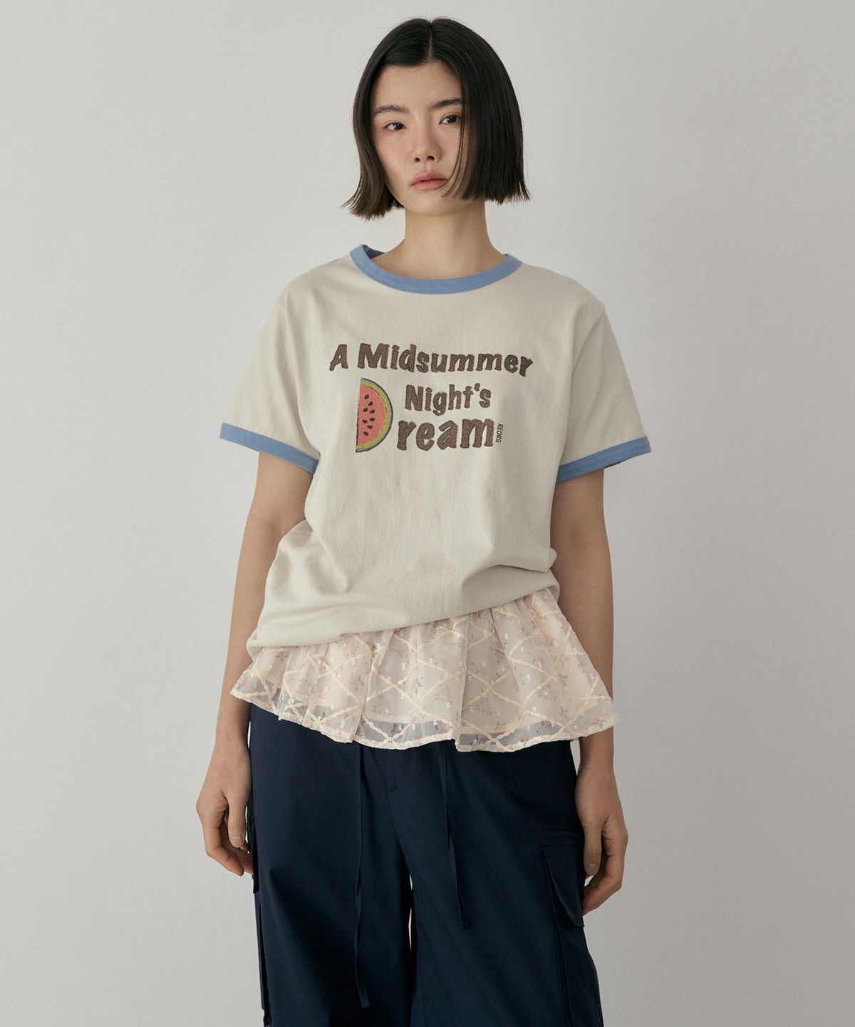 리올그(REORG) ASP LAYERED FLOWER MINI SKIRT BUTTER CREAM