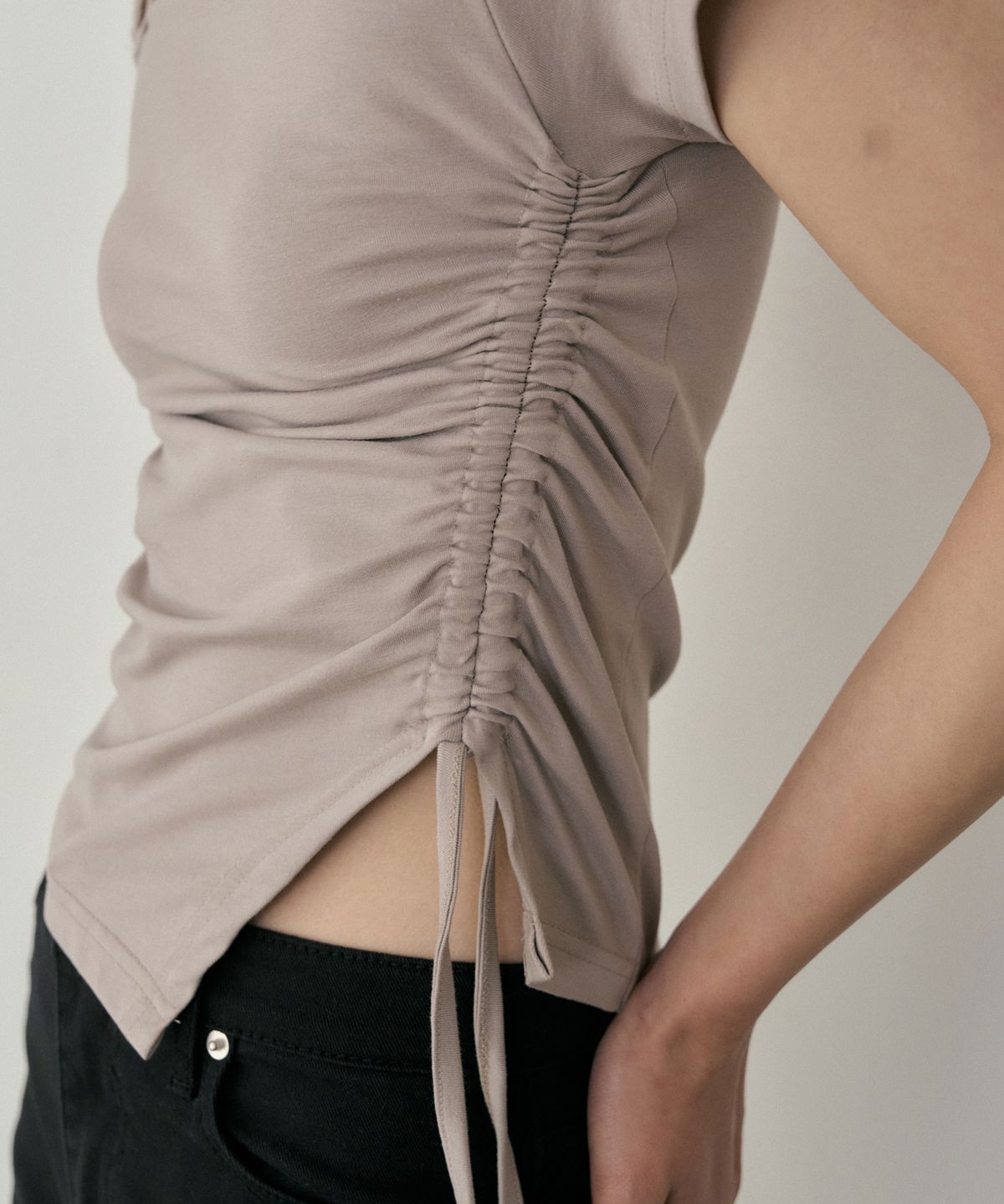 리올그(REORG) ASP SEMI SHOULDER STRING T-SHIRTS ASH COCOA