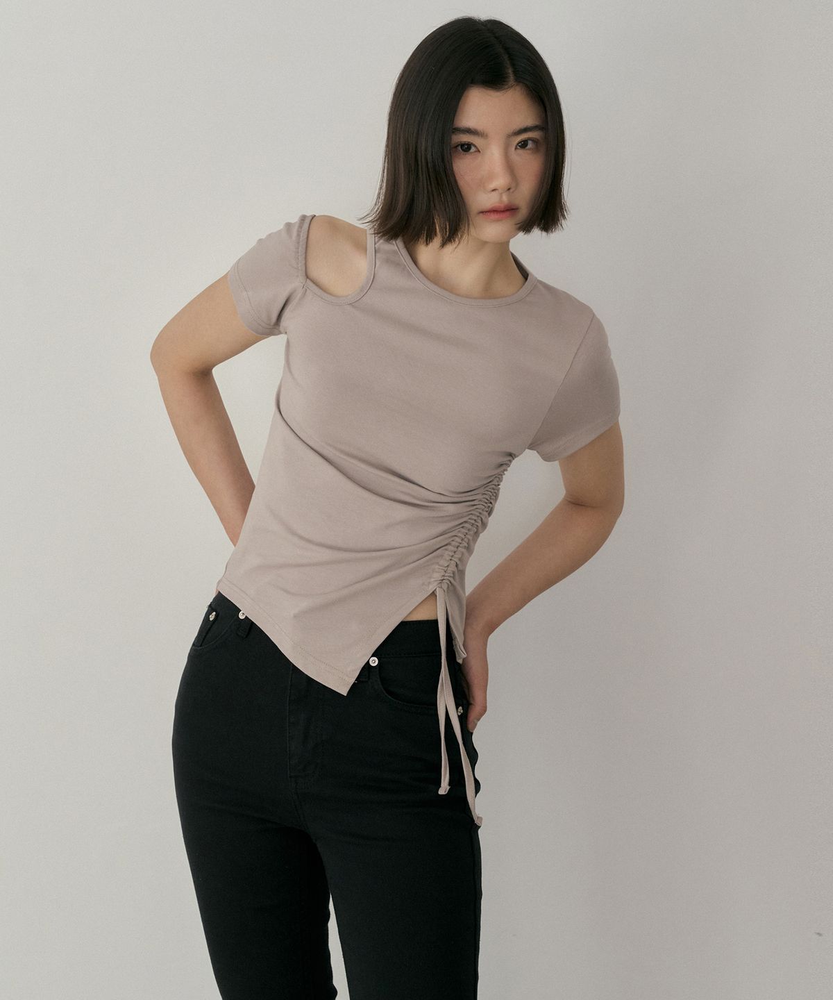 리올그(REORG) ASP SEMI SHOULDER STRING T-SHIRTS ASH COCOA