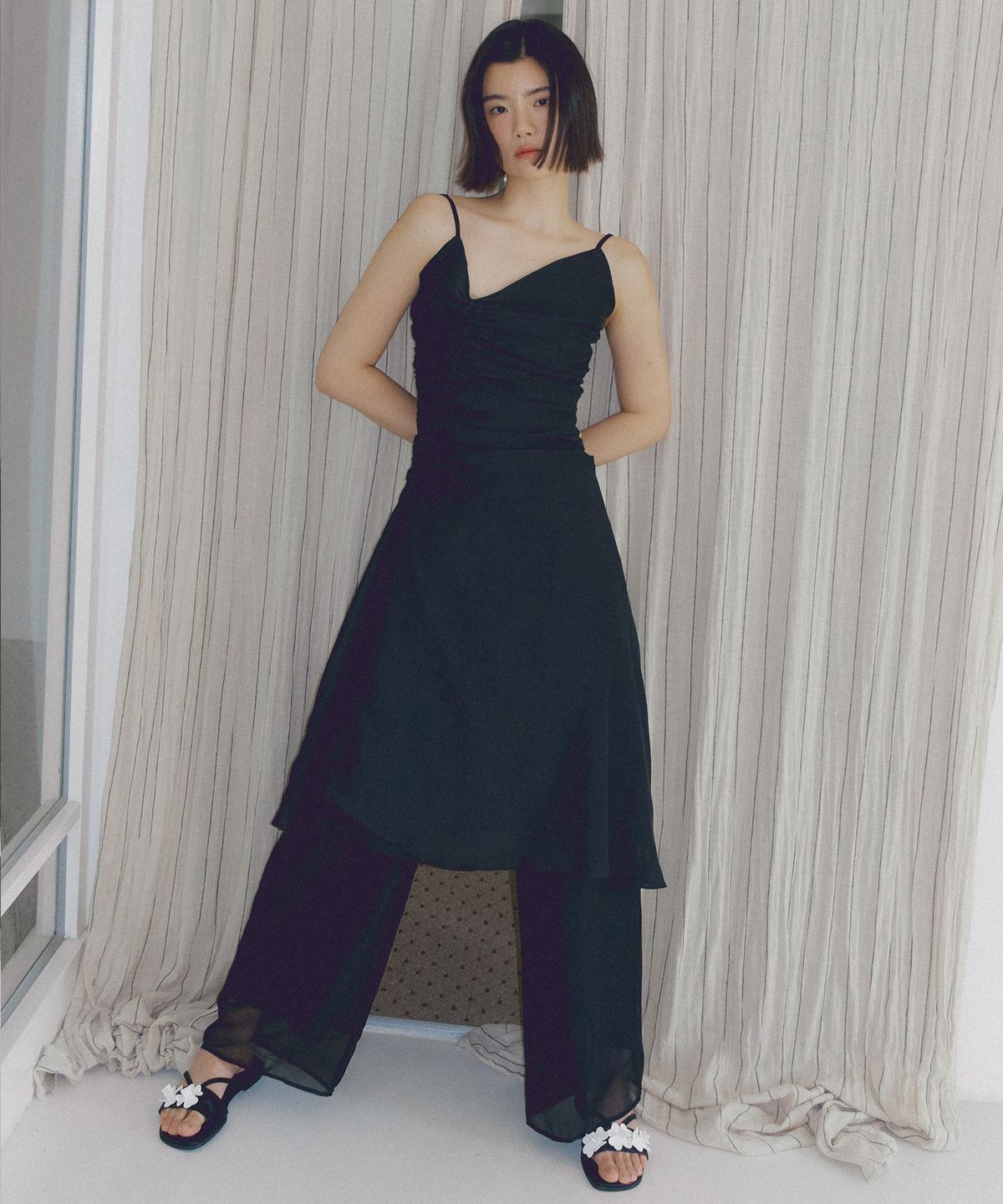 리올그(REORG) ASP LONG SHIRRING OPS BLACK