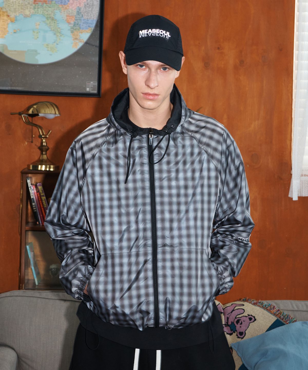 메아(MEA) REVERSIBLE WIND BREAKER [DARK GREY]