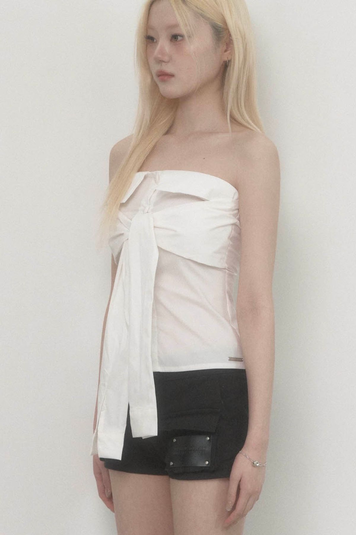 에트오소메(ETRE AU SOMMET) Tie Shirt Tube Top (White)