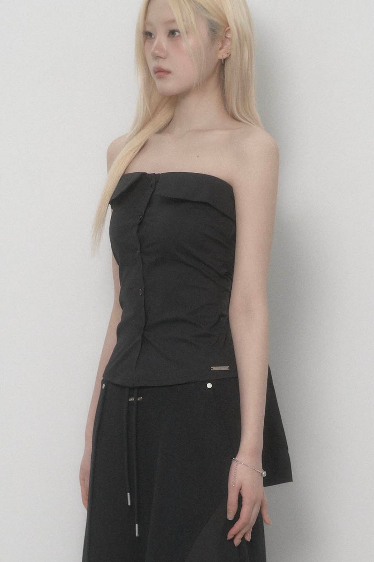 에트오소메(ETRE AU SOMMET) Tie Shirt Tube Top (Black)