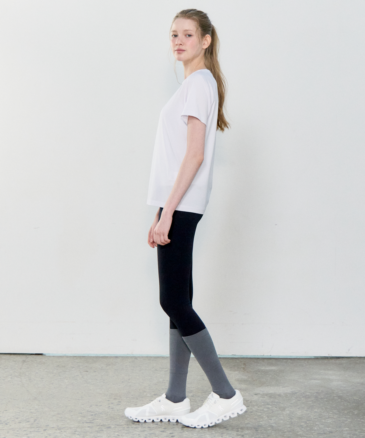 베이직하우스(BASIC HOUSE) 여성 쿨(COOL) 브리즈 라그란 라운드 반팔티셔츠 화이트 LZTS3223