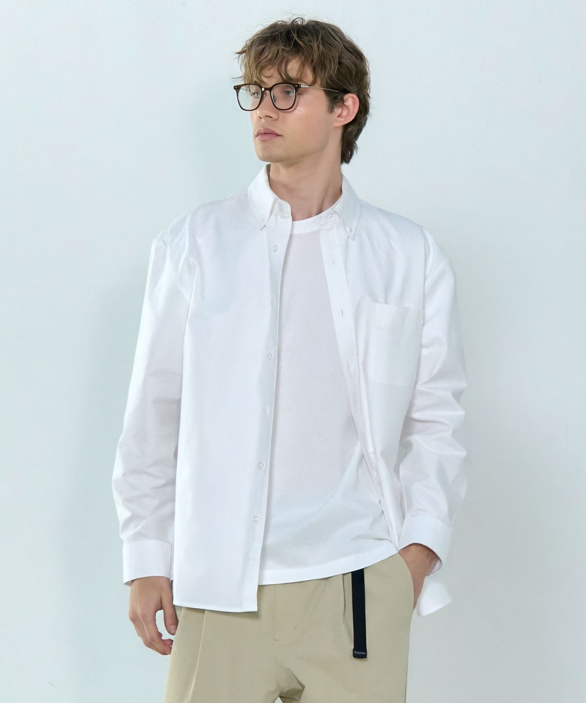 베이직하우스(BASIC HOUSE) 옥스포드 세미오버핏 긴팔셔츠 화이트