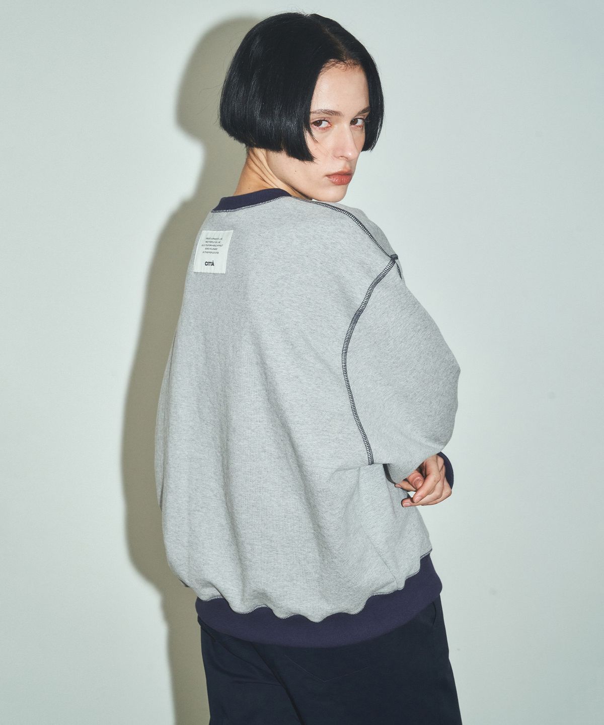 씨타(CITTA) 체인 스티치 로고 스웨트 셔츠 맨투맨 티셔츠_CTT309(멜란지_네이비)