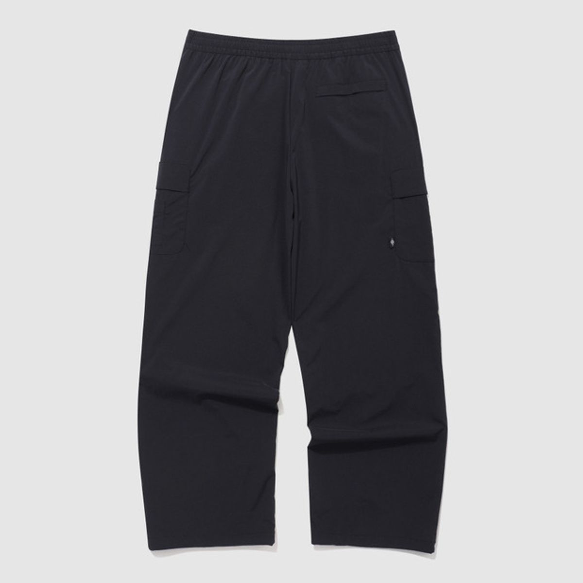 엄브로(UMBRO) 칠아웃 쿨링 카고 스트레이트 & 조거 2WAY 팬츠 블랙(UQ223CPT61)