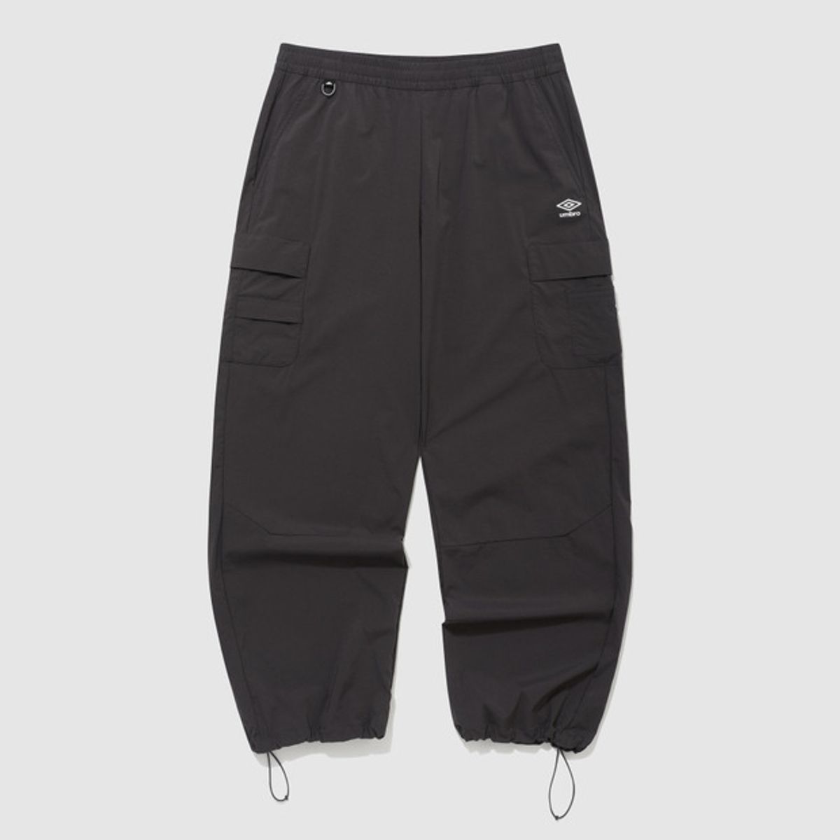 엄브로(UMBRO) 칠아웃 쿨링 카고 스트레이트 & 조거 2WAY 팬츠 차콜(UQ223CPT61)