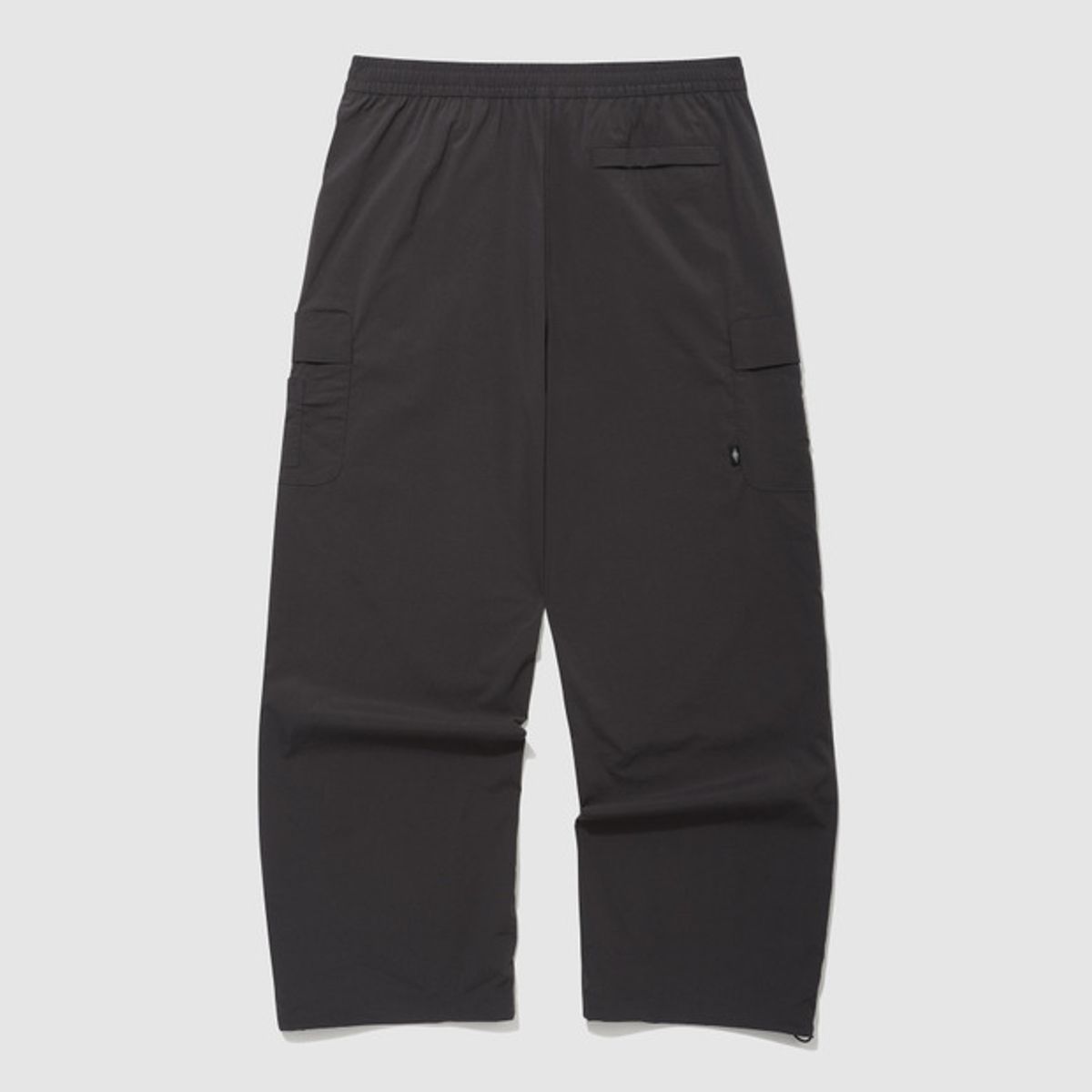 엄브로(UMBRO) 칠아웃 쿨링 카고 스트레이트 & 조거 2WAY 팬츠 차콜(UQ223CPT61)