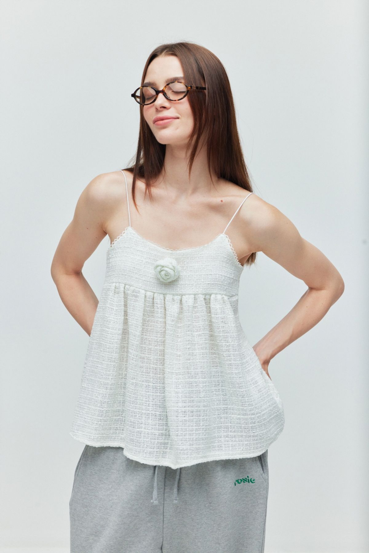 로지(ROSIE) tweed sleeveless top/white