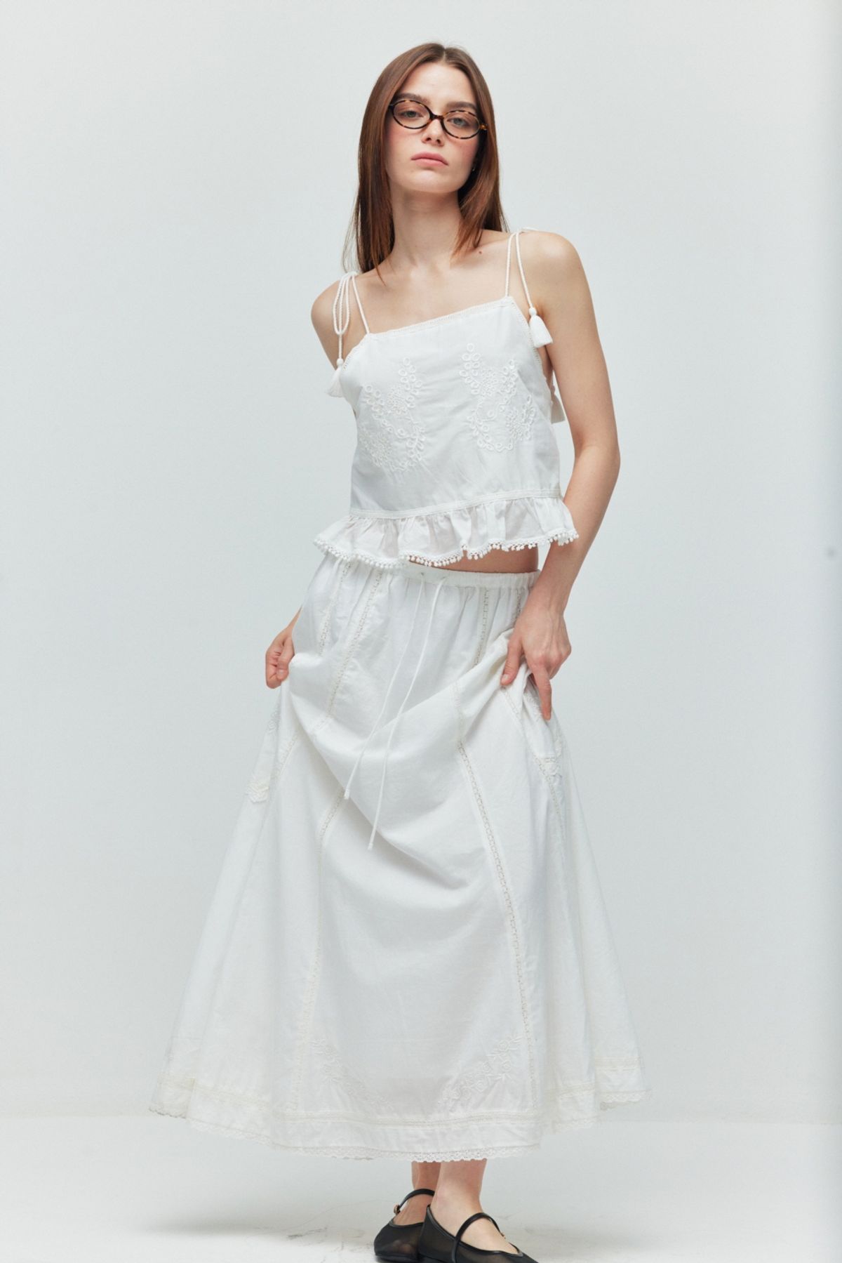 로지(ROSIE) Pure embroidery top