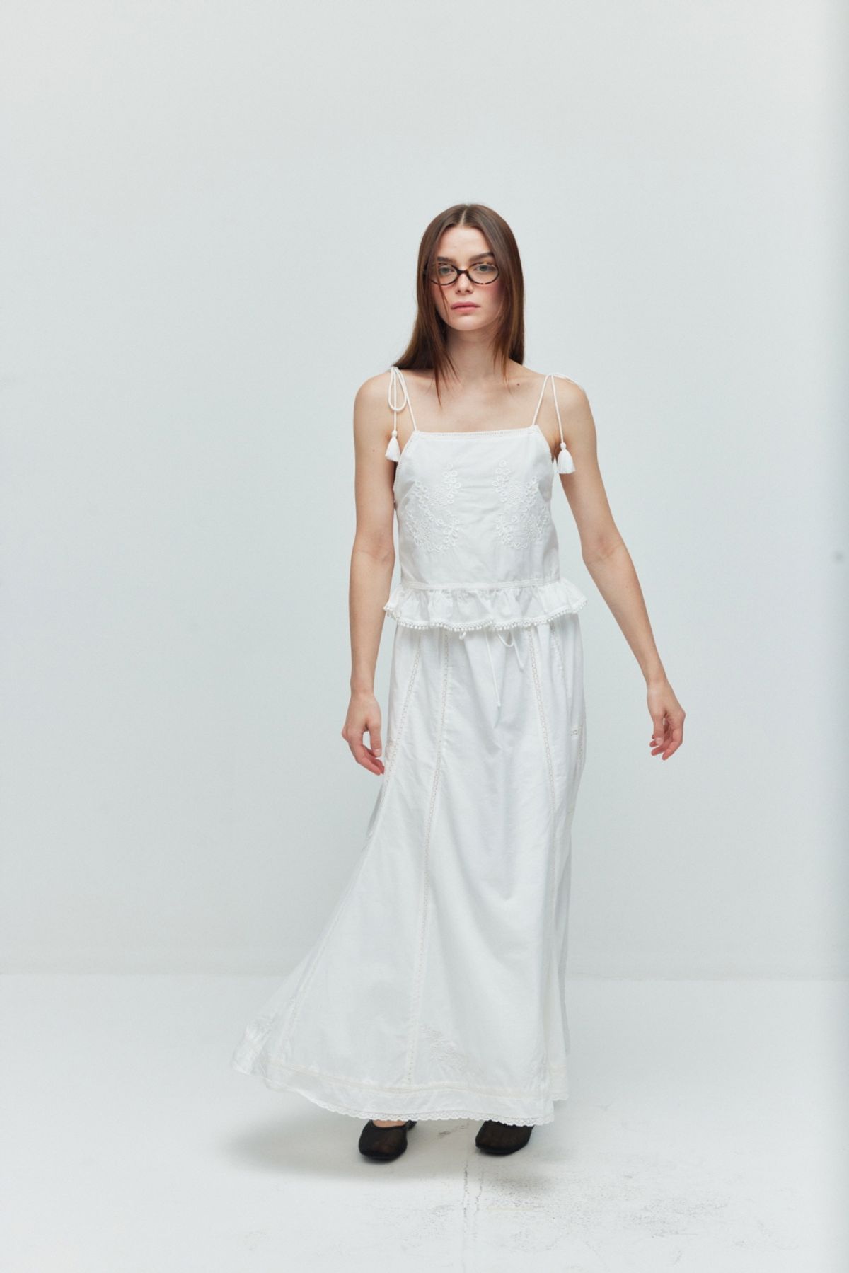 로지(ROSIE) Pure embroidery top