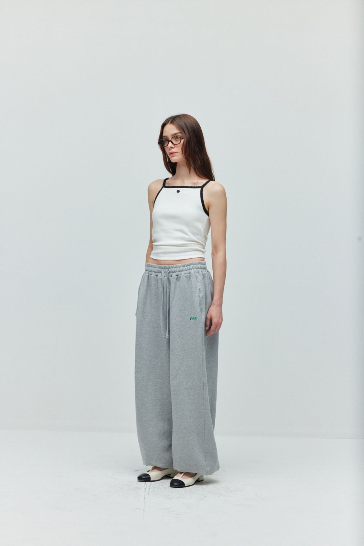 로지(ROSIE) Rose ribbed top_white