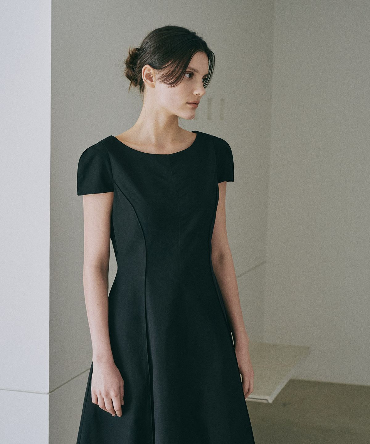 라메레이(LAMEREI) Cap Sleeve Dress[LMBESUDR5807]-2color