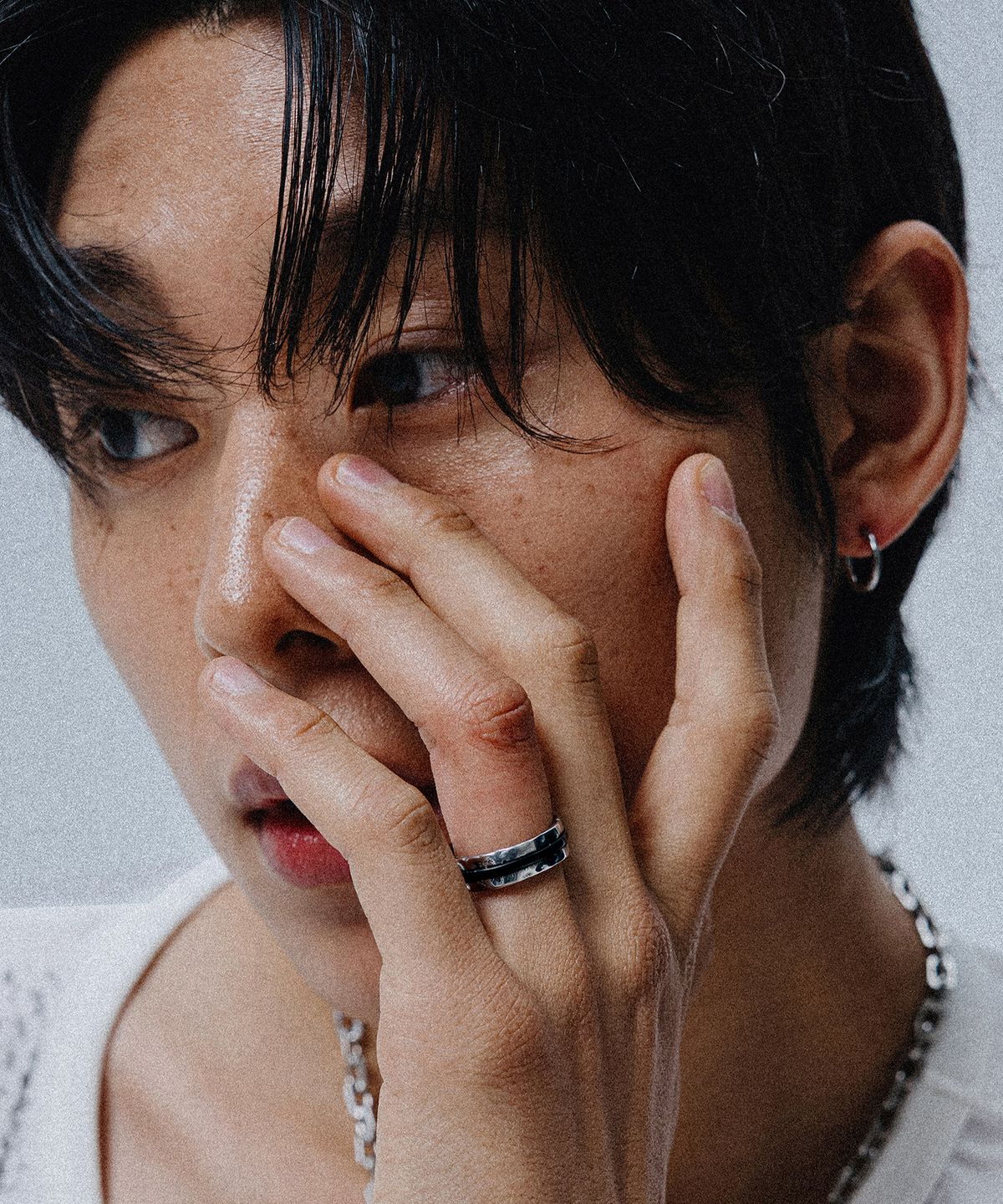 스칼렛또블랙(SCALETTOBLACK) WSM012 Rough Black Line Ring