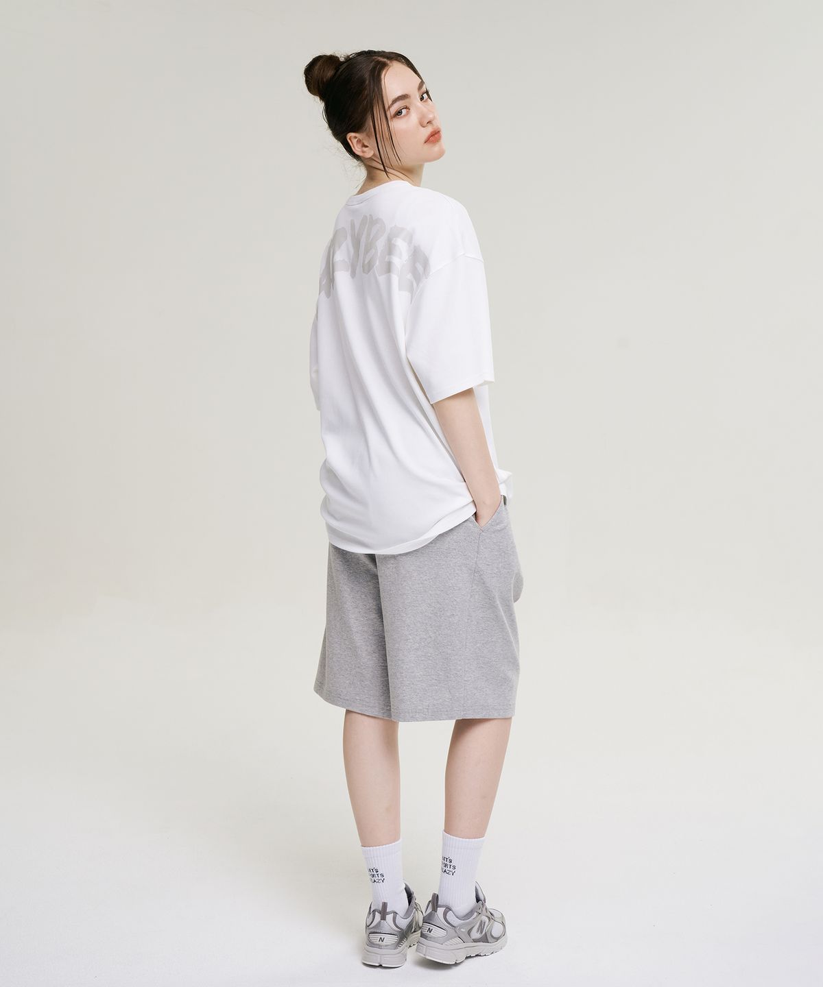 레이지비(LAZYBEE) [2PACK] 원턱 자이언트 핏 프레시 버뮤다 팬츠 W 멜란지그레이