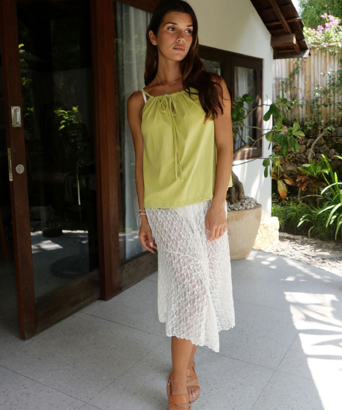 인지액티브(INJIACTIVE) Unbalance Layered Beach Skirt 아이보리