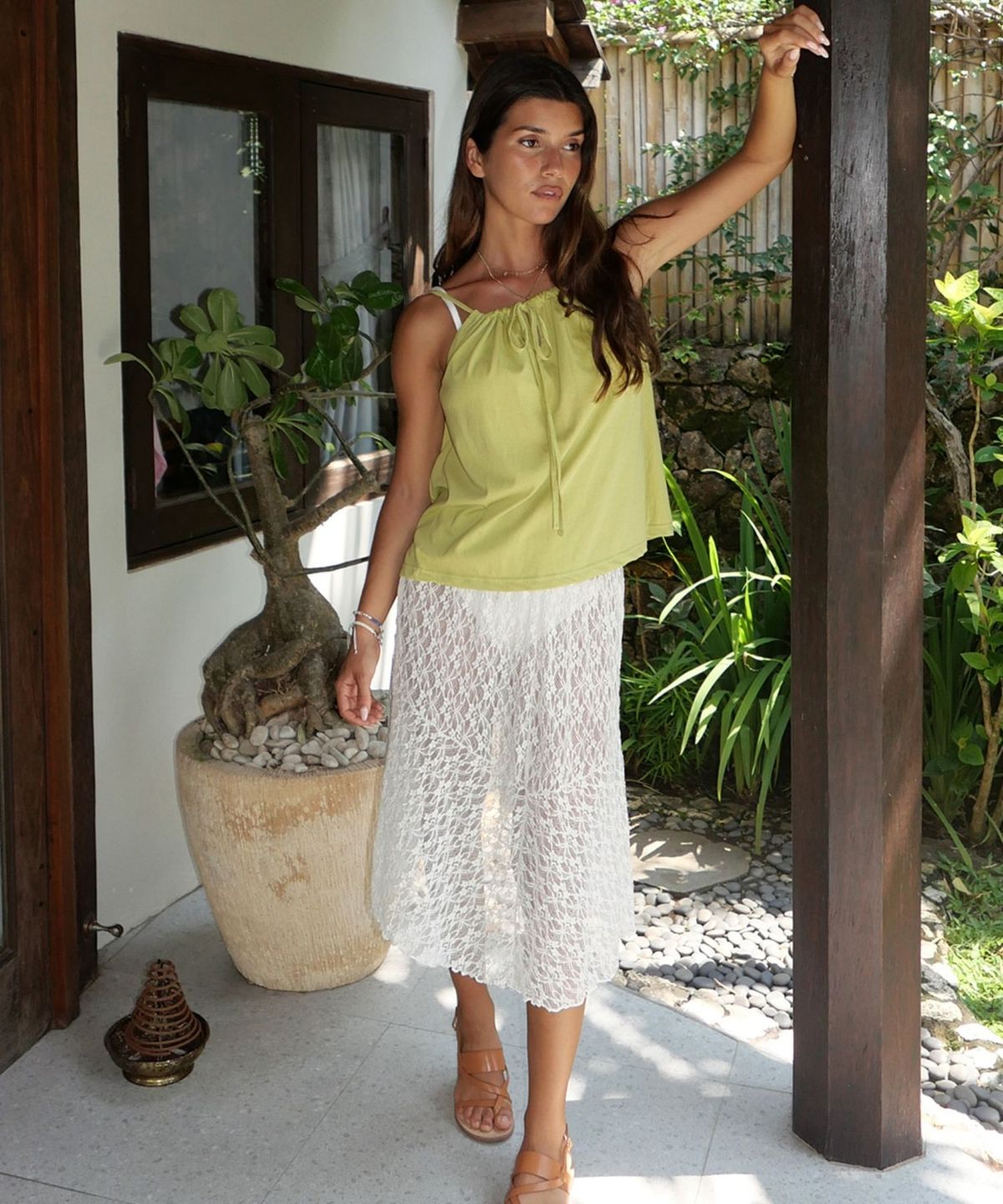 인지액티브(INJIACTIVE) Unbalance Layered Beach Skirt 아이보리