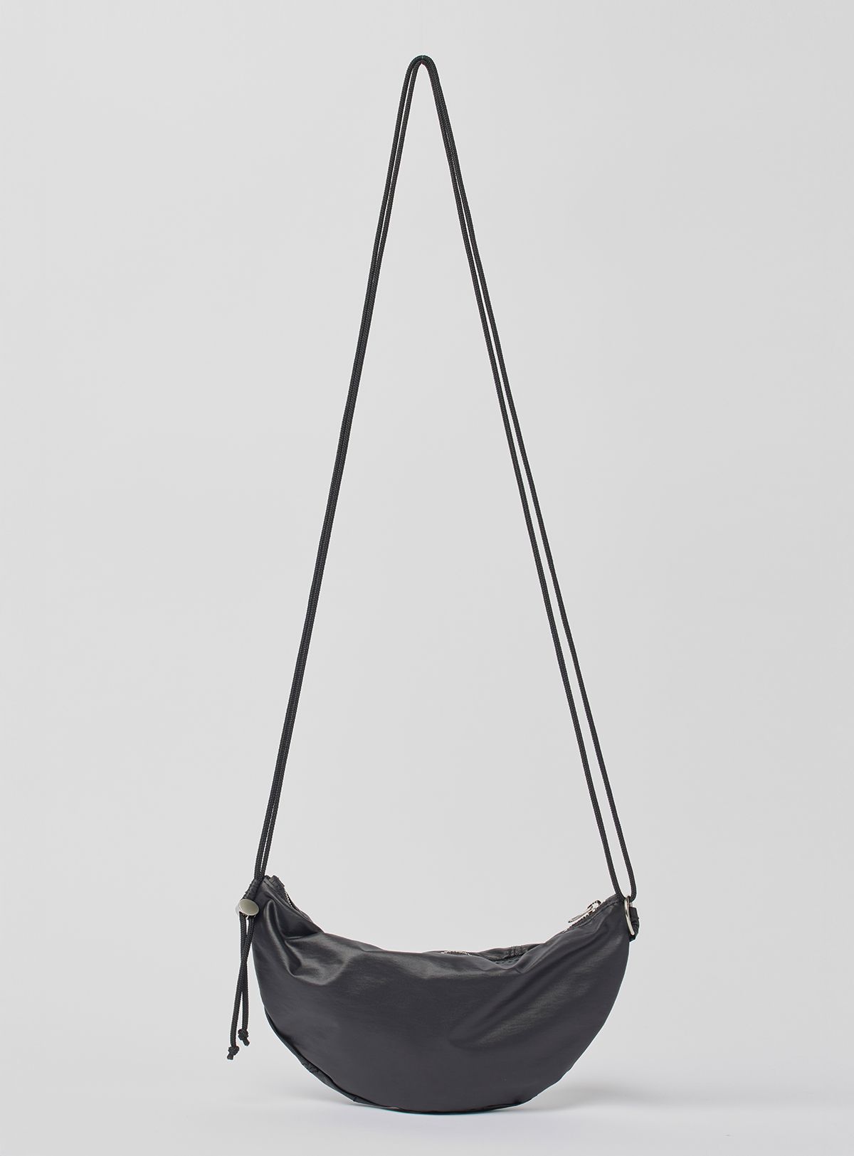 수뭄보눔(SUMUMBONUM) Owen Bag [Black]