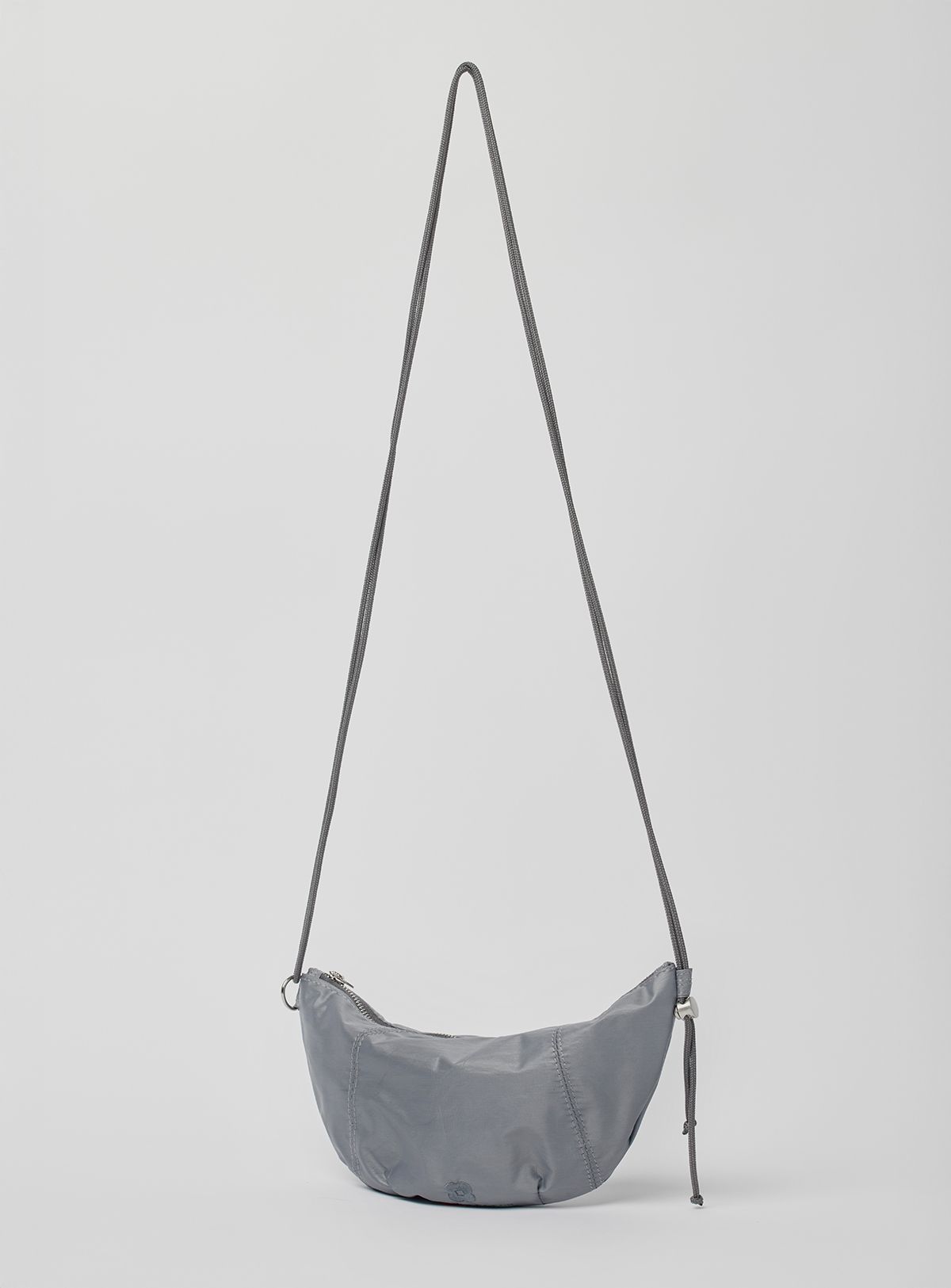 수뭄보눔(SUMUMBONUM) Owen Bag [Gray]