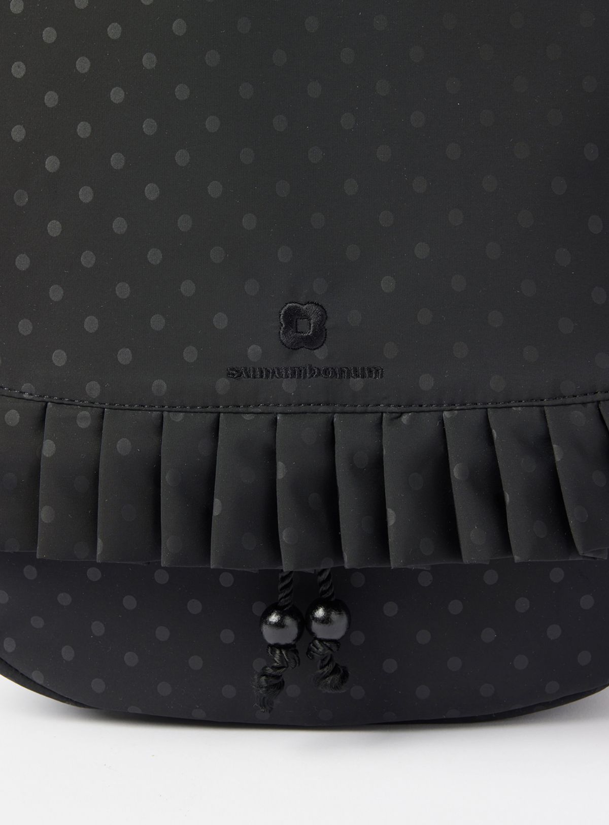 수뭄보눔(SUMUMBONUM) Dot pleats backpack large [Black]