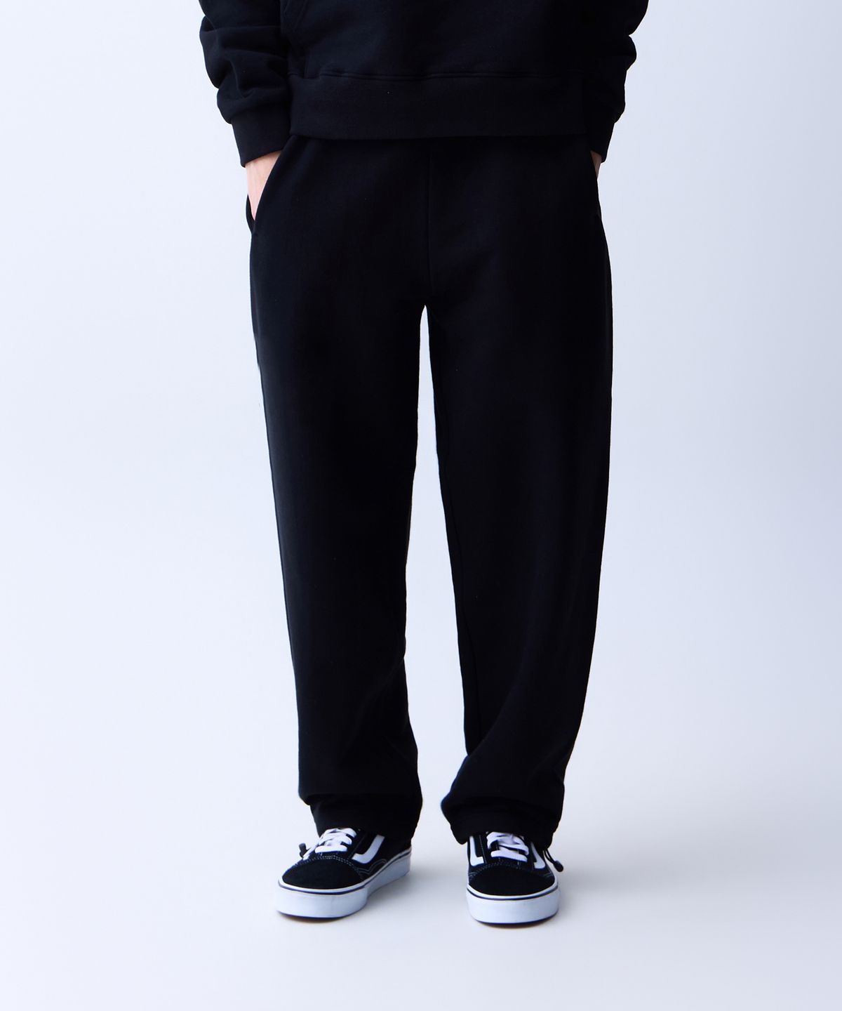 에이던엠(ADERNM) ESSENTIAL SWEAT PANTS (BLACK)