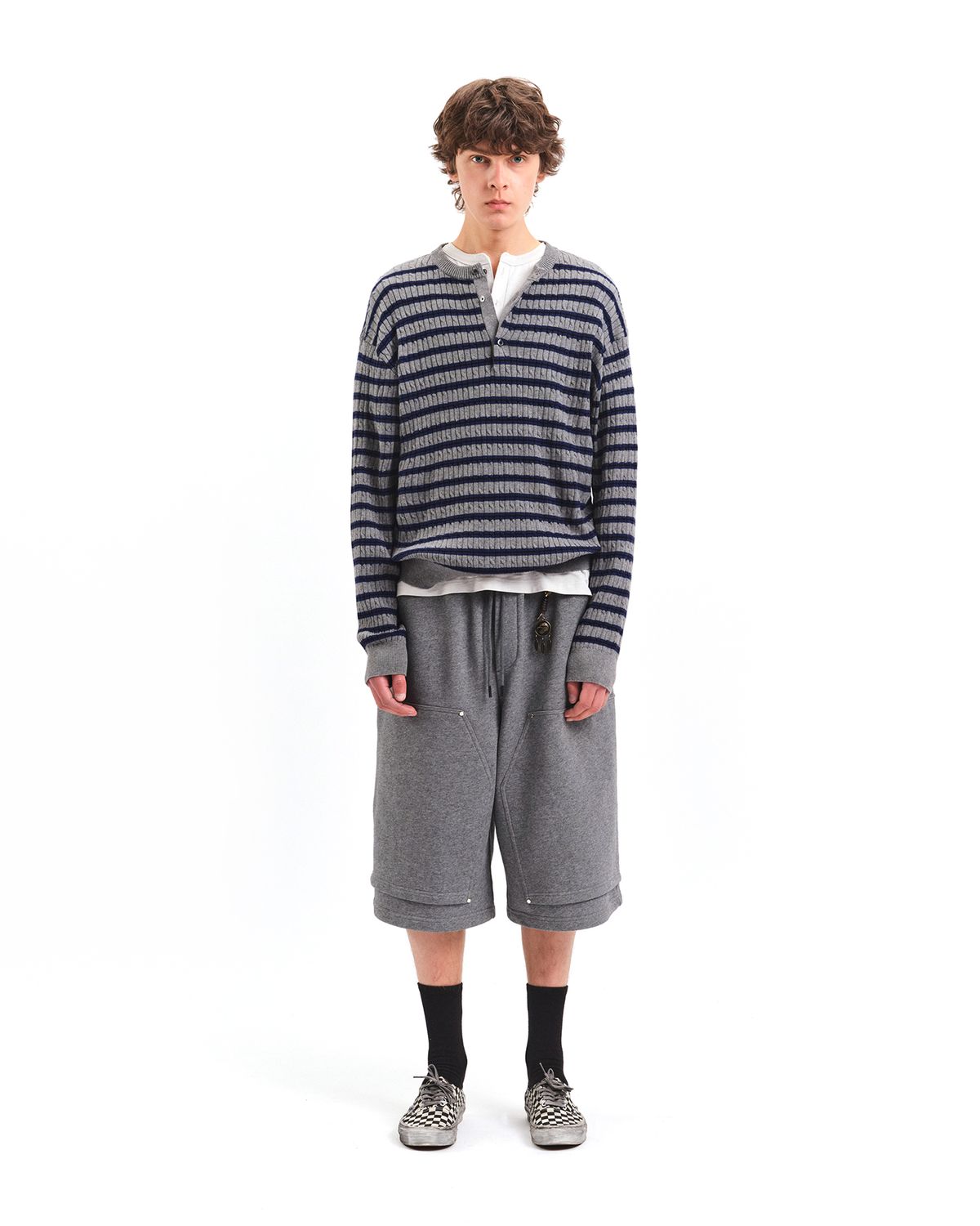 포커페이스(POKERFACE) DOUBLE KNEE BERMUDA SWEAT PANTS CHARCOAL