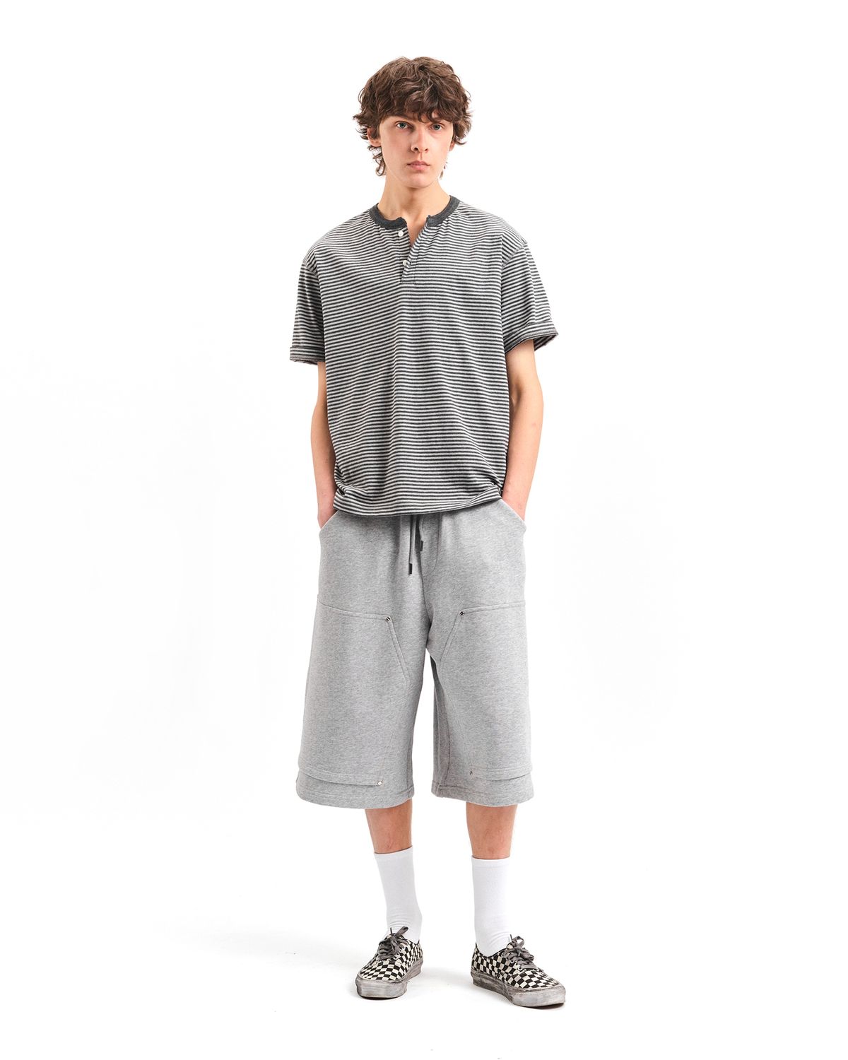 포커페이스(POKERFACE) DOUBLE KNEE BERMUDA SWEAT PANTS GREY