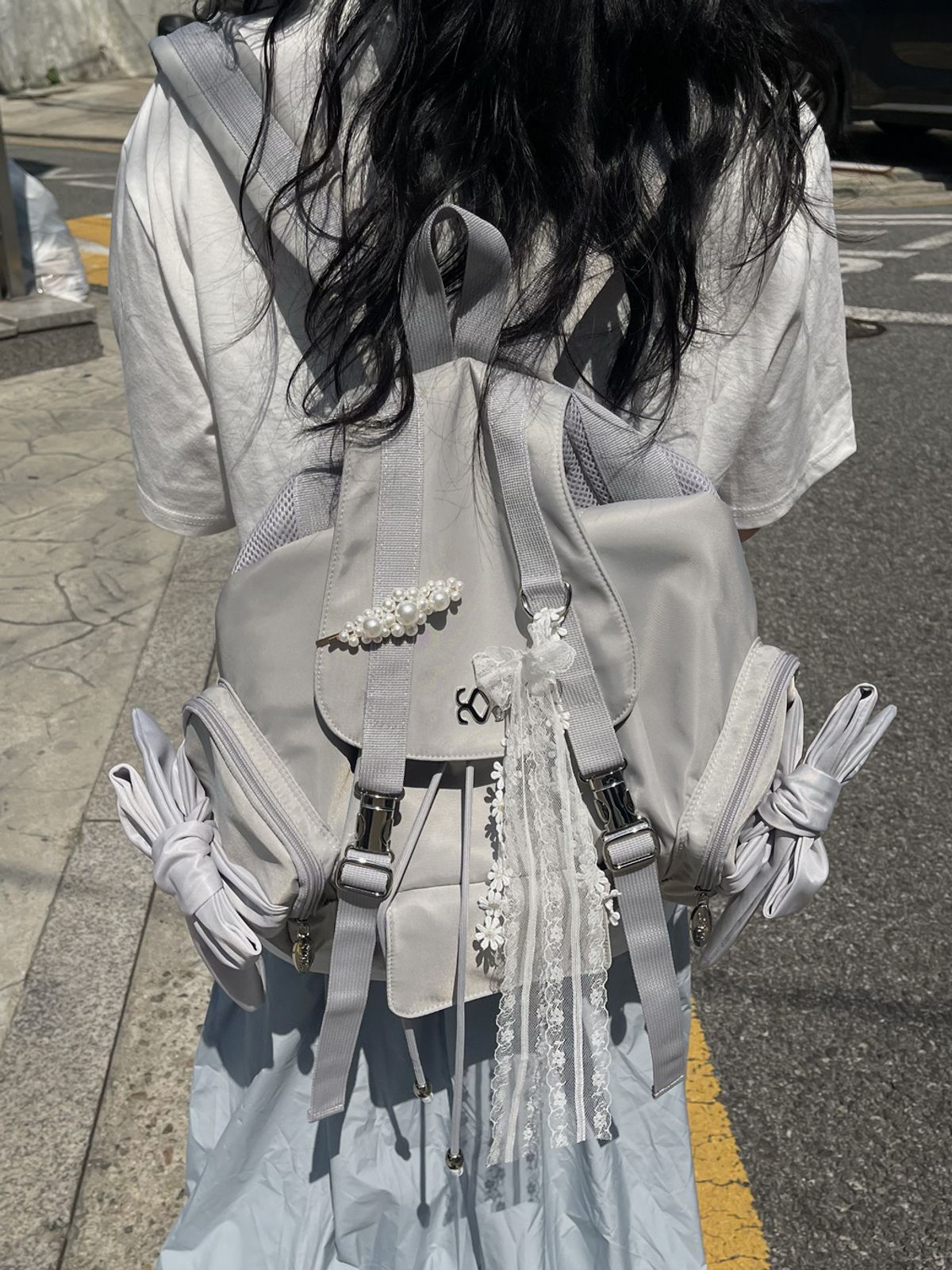 시월107(SIWL107) Bow Backpack (Light Grey)