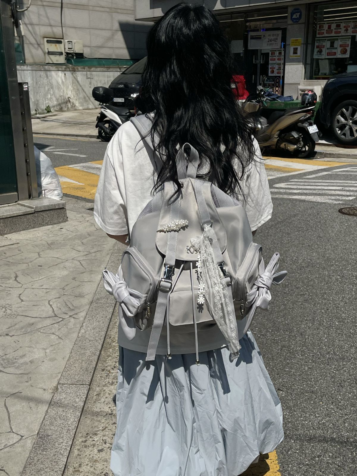 시월107(SIWL107) Bow Backpack (Light Grey)