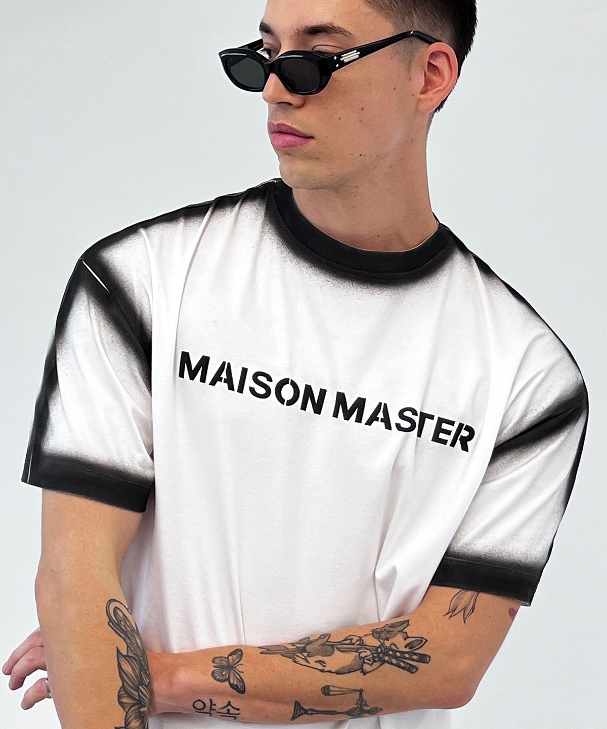 메종마스터(MAISON MASTER) 메종 핸드페인트 사이드 티셔츠
