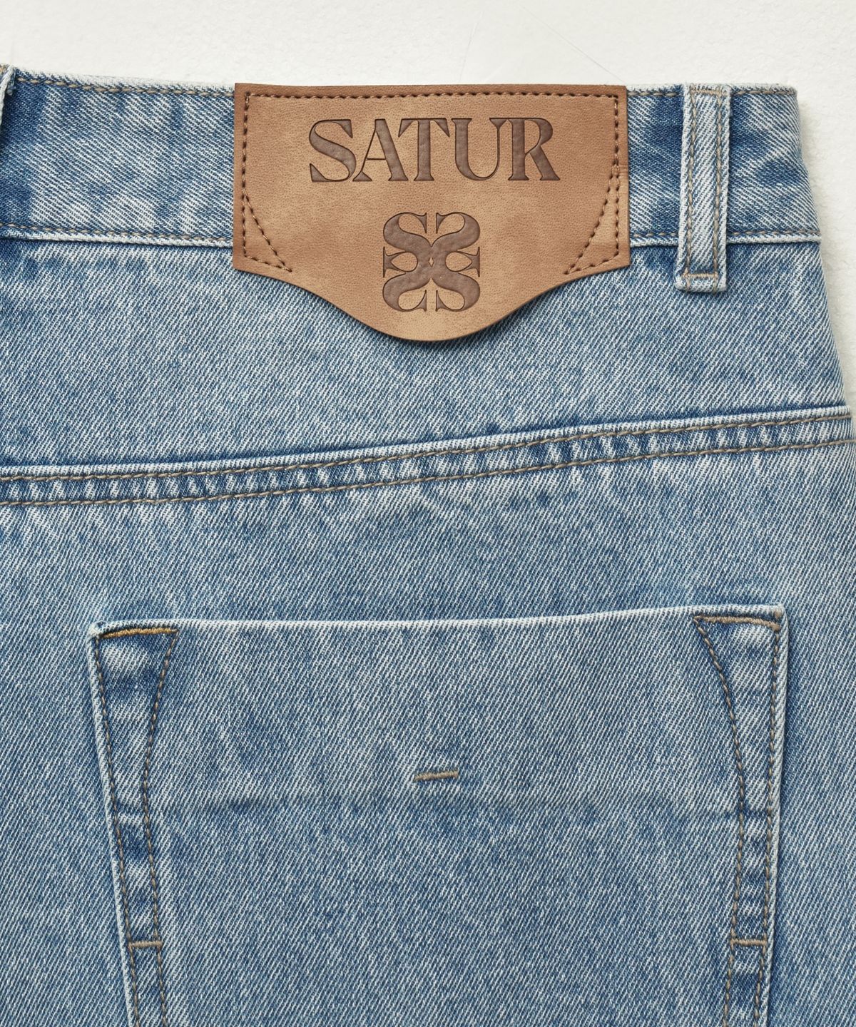 세터(SATUR) 카고 버뮤다 데님 쇼츠 라이트 블루