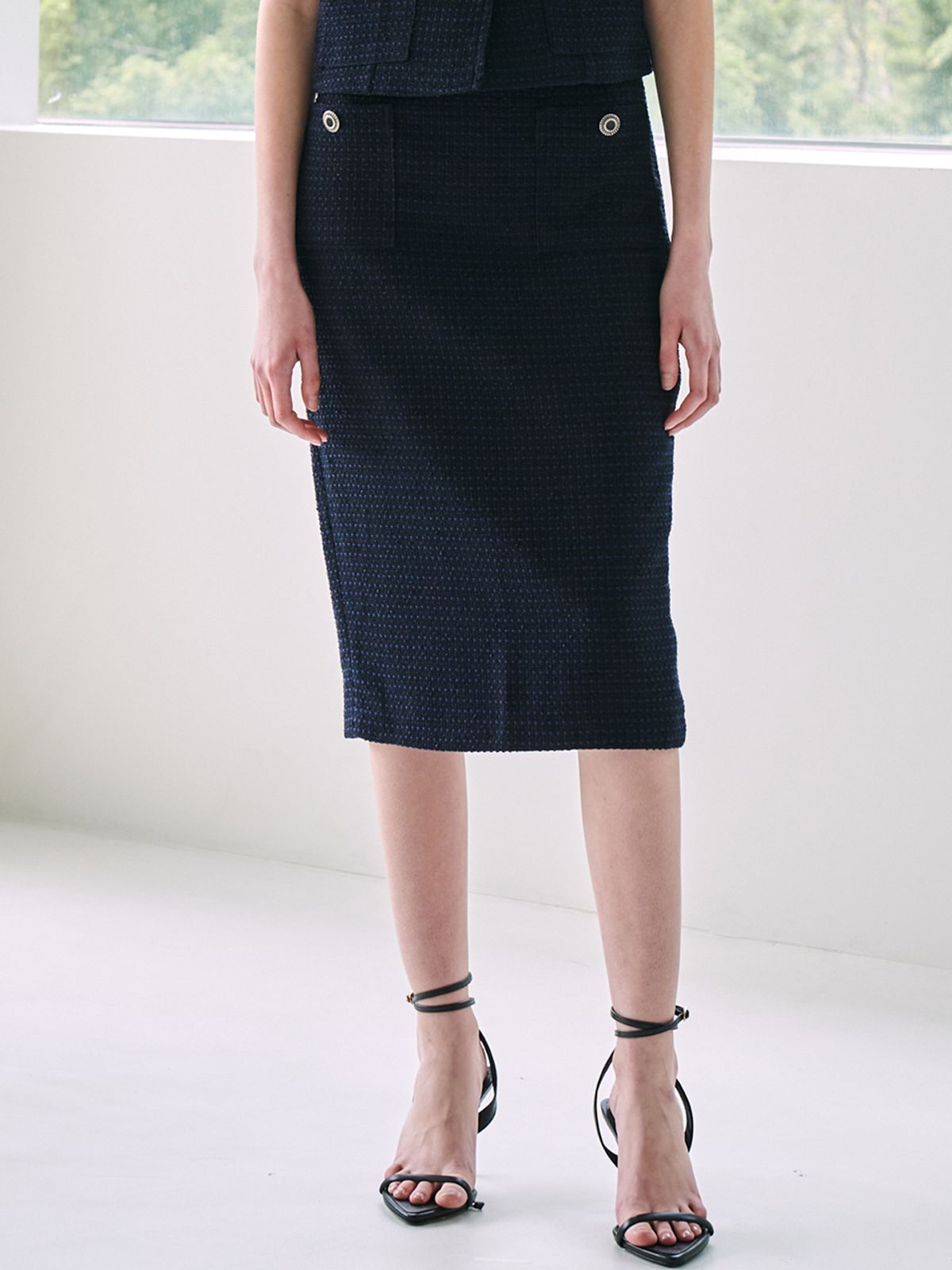 누브(NOUVE) 트위드 포켓 스커트 - 딥 네이비 / Tweed Pocket Skirt - Deep Navy