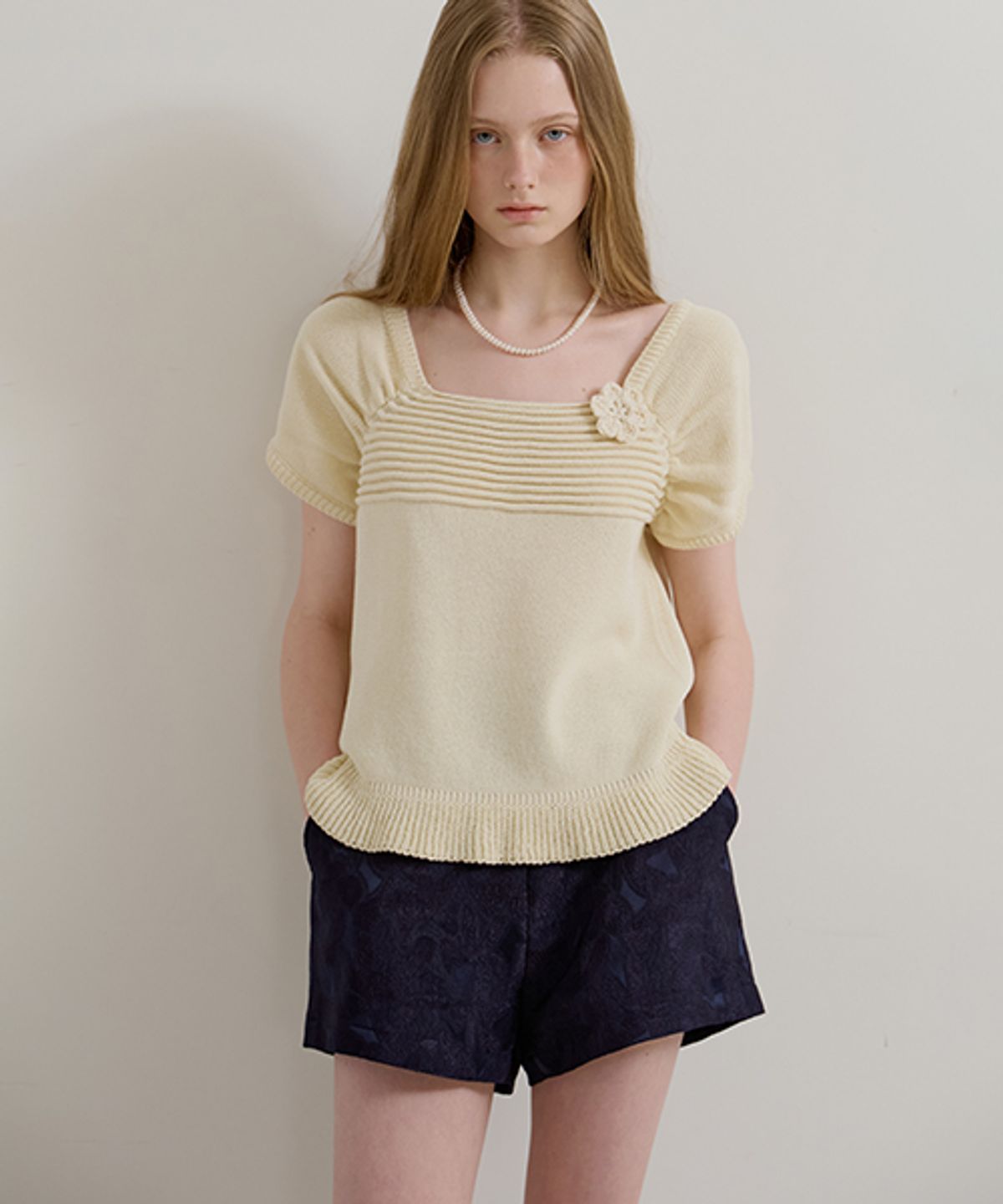 모어댄라이크(MORE THAN LIKE) SQUARE FLOWER KNIT - LEMON
